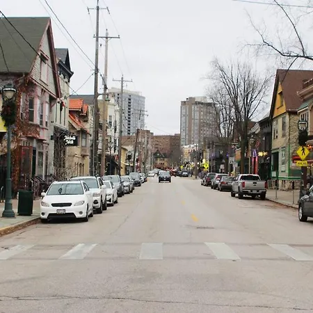 Renovated Brady St. Classic Milwaukee Exterior photo
